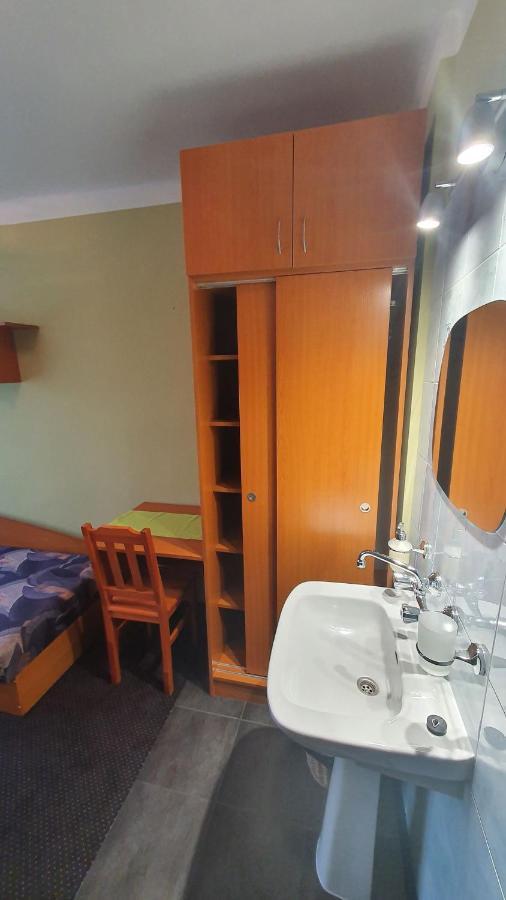 Wieczernik Dom Rekolekcyjny Ksiezy Pallotynow Swieta Katarzyna  Luaran gambar